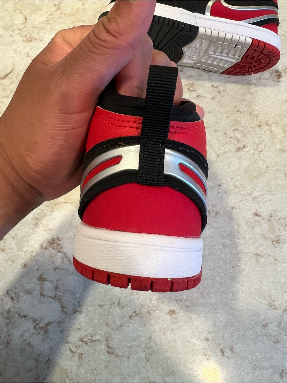 Air Jordan 1 Toddler Size 9.5 Mid RM EasyOn TD Black/Red/White - Picture 6 of 16